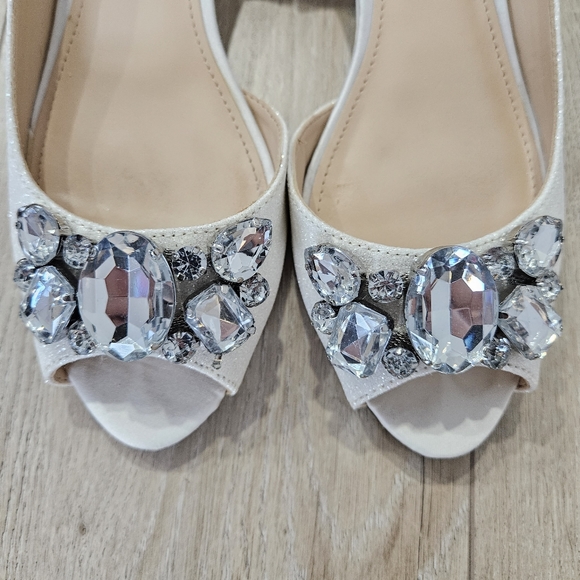 Touch Of Nina, 6.5, White Sparkle - Picture 7 of 13